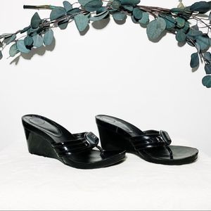 💎3 FOR 30💎 BCBG wedge Sandals Black 7.5
